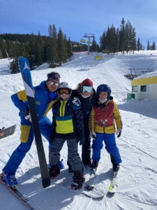 Unsere Partner-Skischule HOPL und BOARDSTARS haben eine tolle Zusammenarbeit